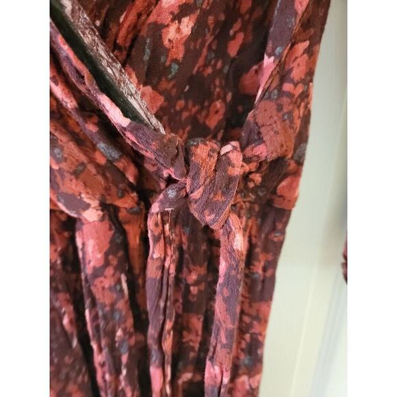 Free People Romper SZ Large All The Right Ruffles Faux Wrap Dark Floral Coquette - Picture 11 of 14